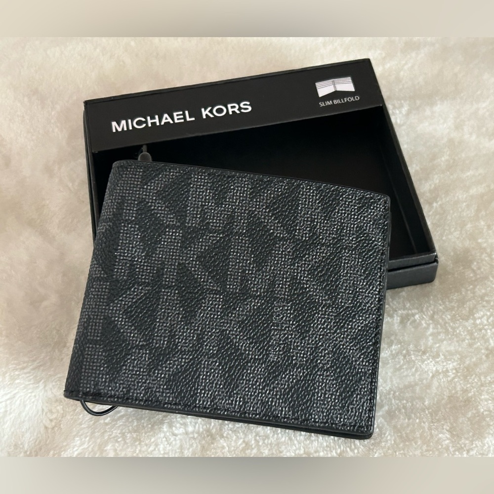 🎹 Michael Kors Jet Set Men’s Slim Billfold Wallet (New with Tags)🎹
